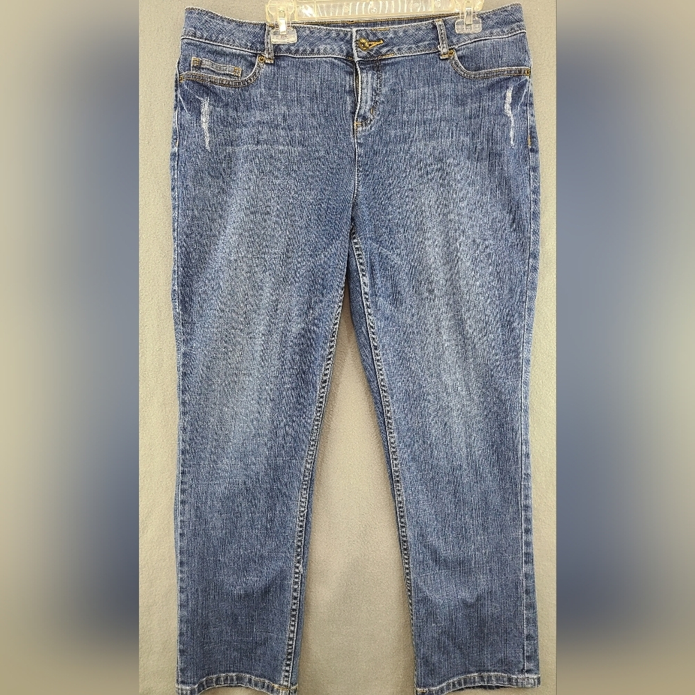 SIMPLY VERA WANG Women's Distressed Straight Leg Light Wash Stretch Jean Size 16